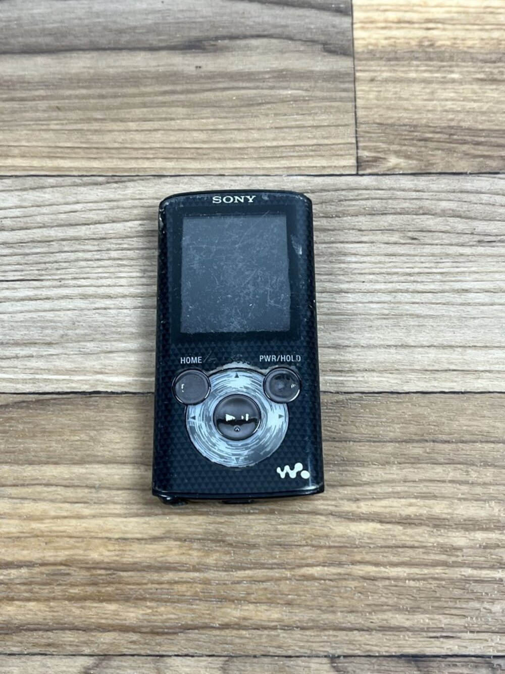 Sony Walkman NWZE385 Digital Media Player Black MP3 LCD FM radio